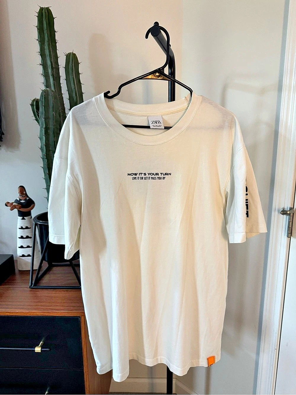 Zara Graphic Short Sleeve Tee White & Yellow XL